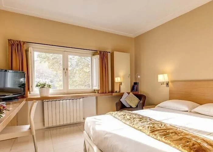 Gonfalone 6 Oda ve Kahvaltı Roma